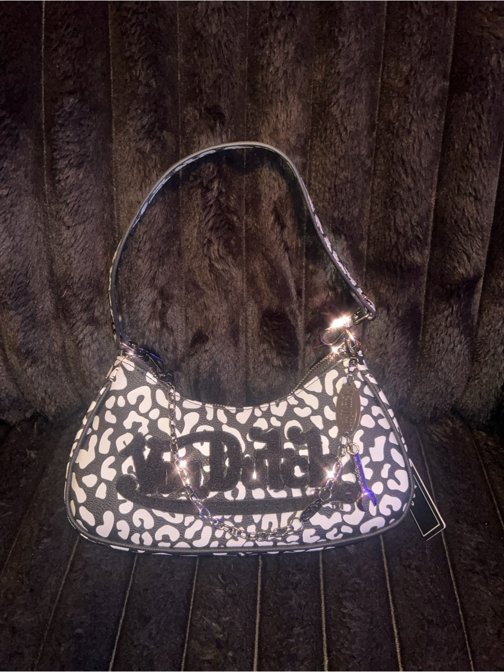VIRAL VON DUTCH Black & White Cheetah Shoulder Bag with Logo Accent